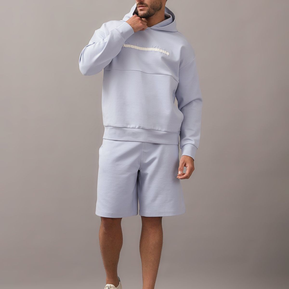 CALVIN KLEIN - Polerón con Gorro Color Embossed Azul Calvin Klein