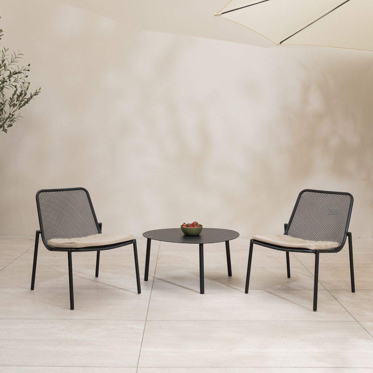 AMOBLE - Poltrona terraza Cambrils Negra Amoblé