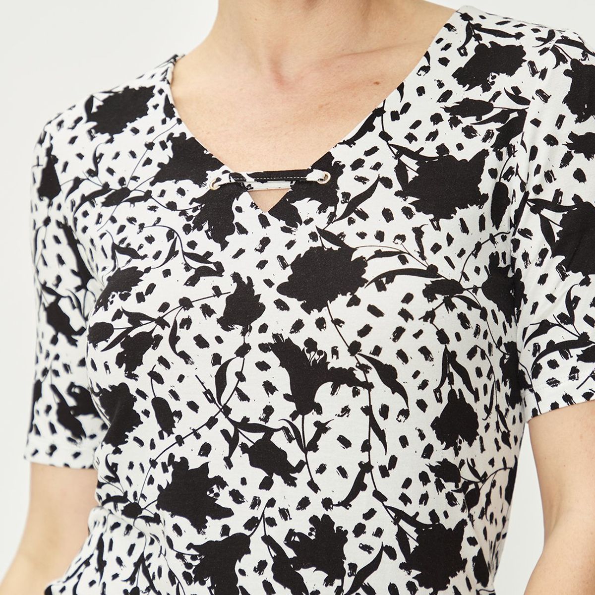 MA GRIFFE - Polera Manga Corta Crudo Mujer Magriffe