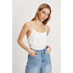 IO - Blusa Sin Mangas Crudo Mujer