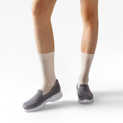 Imagen 2 del producto Zapatilla casual Mujer Slip On Con Pedrería TFA203