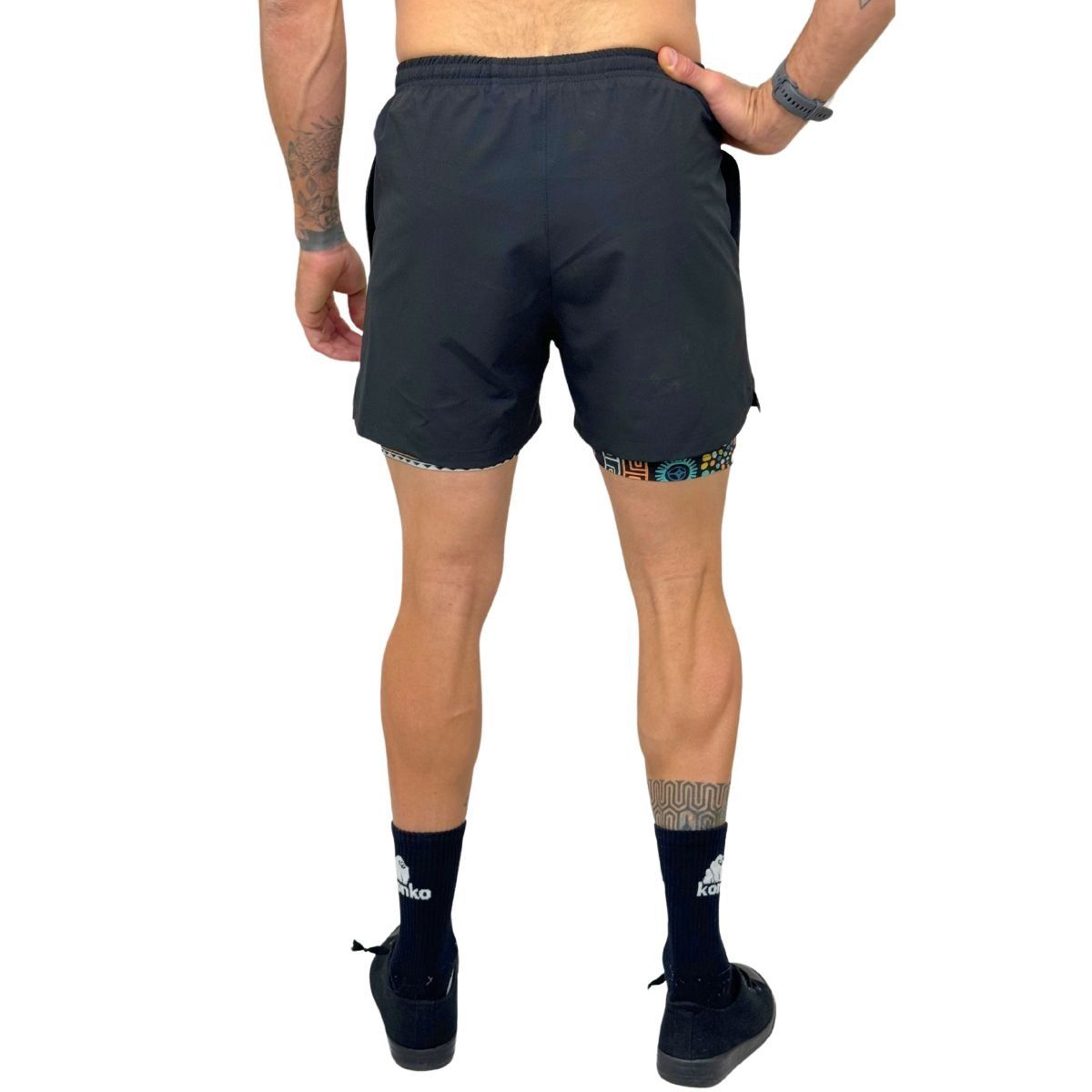 KONKO ACTIVE - Short Deportivo Hombre Con Calza 2 en 1 Negro Black Quechua Konko