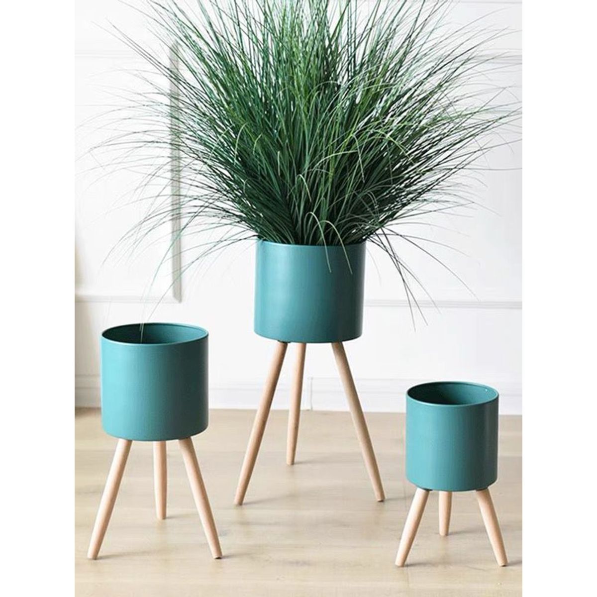 ANGELES DEL HOGAR - Pack de 3 Maceteros ABS Verde con Soporte Madera