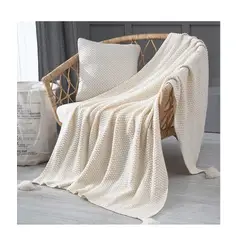 ANGELES DEL HOGAR - Manta de Sofa Con Ponpones 130 cm x 150 cm Crema