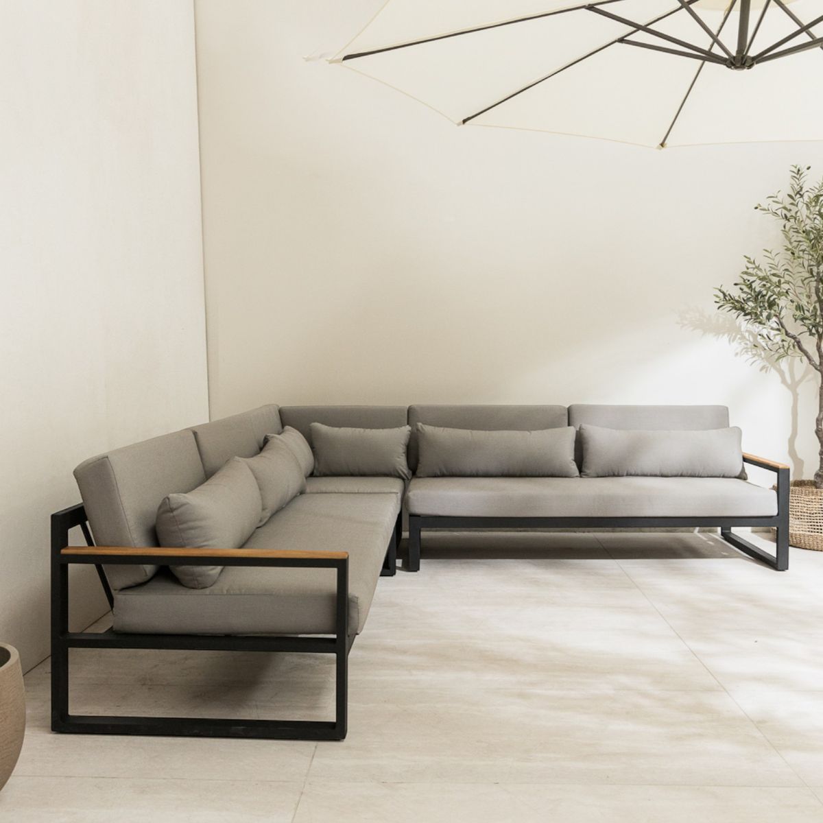 AMOBLE - Sofa terraza Seccional Seraya Amoblé