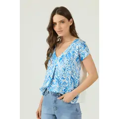 PRIVILEGE - Polera azul estampada 1366