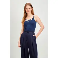 IO - Polera Sin Mangas Azul Marino Mujer