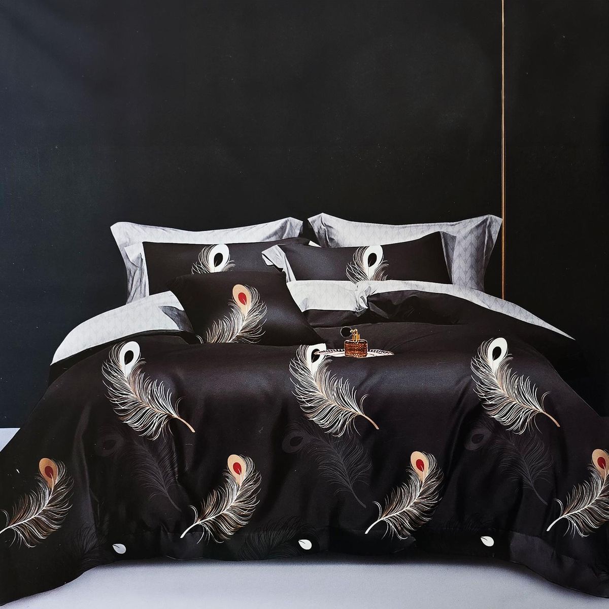 GENERICO - JUEGO DE SABANAS 2.0 PLAZAS QUEEN PLUMAS BLACK 630