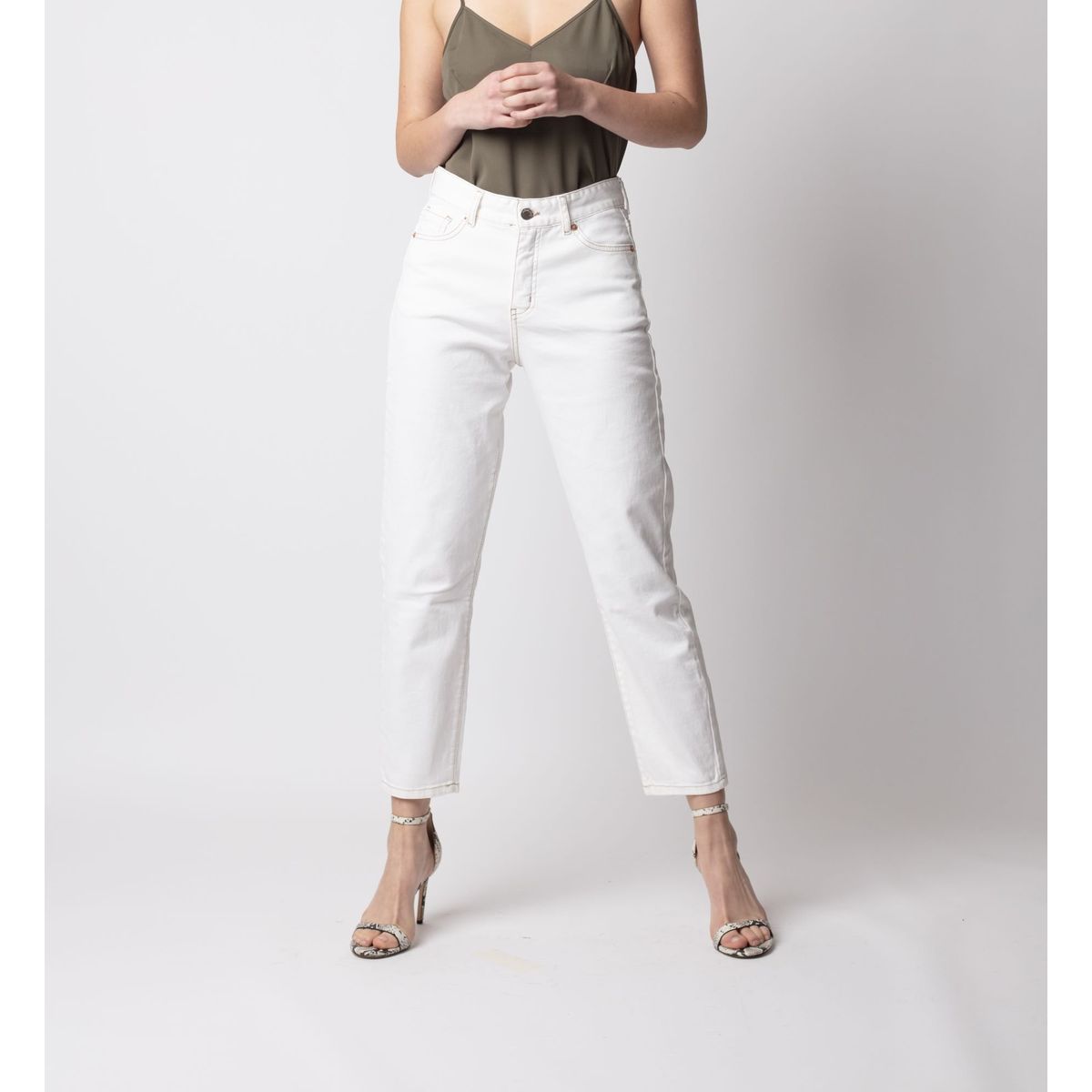 MOMCHIC - Jeans Mom Olivia Crudo