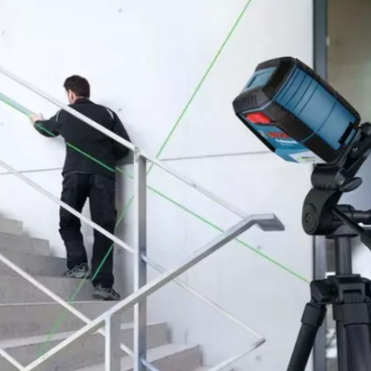 BOSCH - Nivel Láser De Líneas Verdes Cruzadas 12 M Bosch Gll 2-12 G