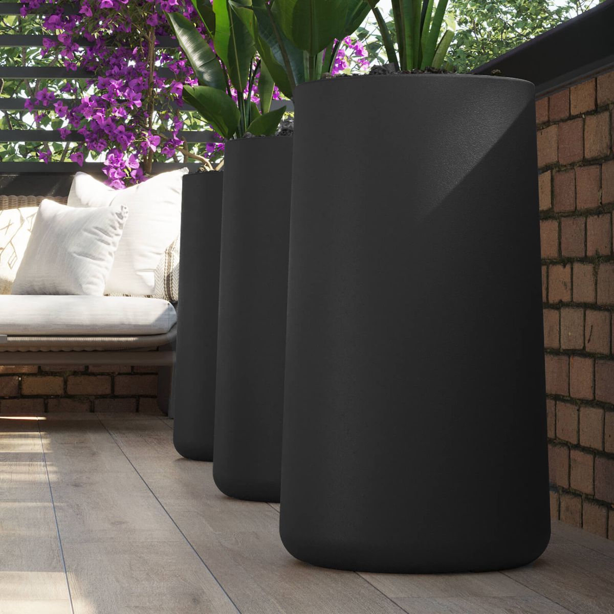 AMALFI - Macetero De Plástico Amalfi Gota 70x35 Cm Y 74 Litros Color Negro