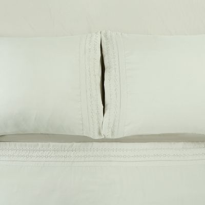 Imagen 2 del producto Juego De Sabana Algondon 200 Hilos Bordada 2 Plazas Beige