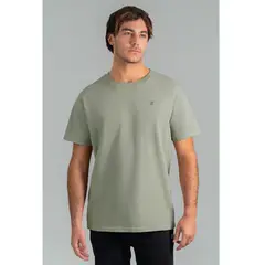 ULTIMATE - POLERA MC HOMBRE OLIVE GREEN