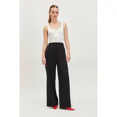 IO - Pantalon Negro Mujer