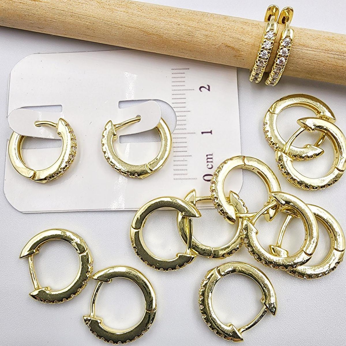 GENERICO - Set De 6 Pares De Bases De Aros Con Baño De Oro Modelos 1 - Dorado