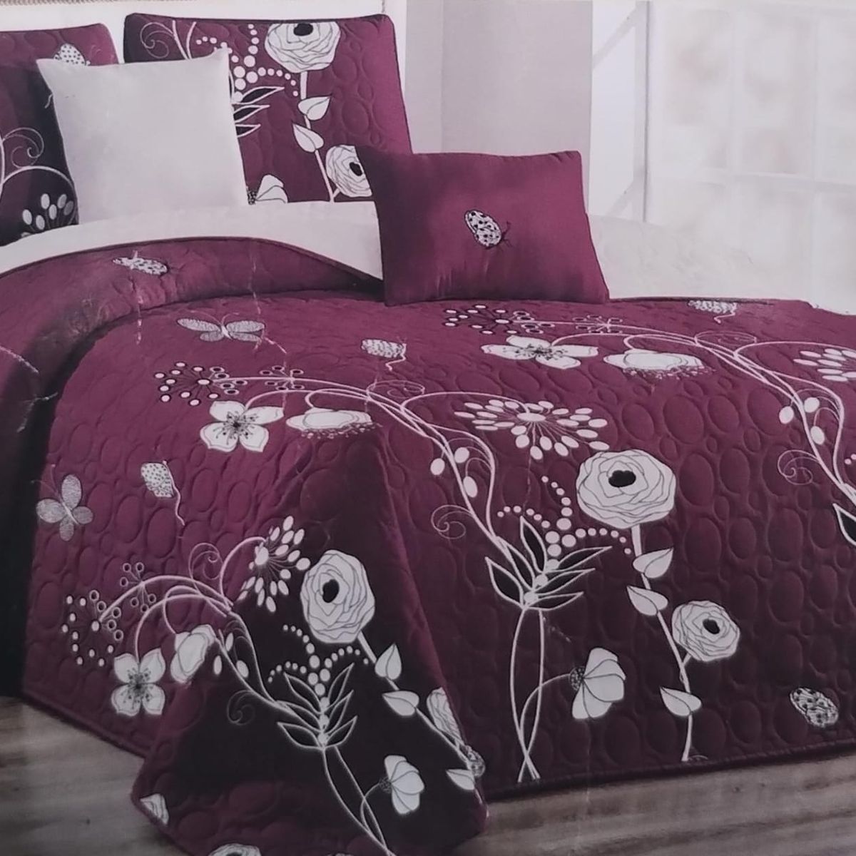 GENERICO - CUBRECAMA QUILT DE VERANO KING DISEÑO BURDEO ROSAS TF