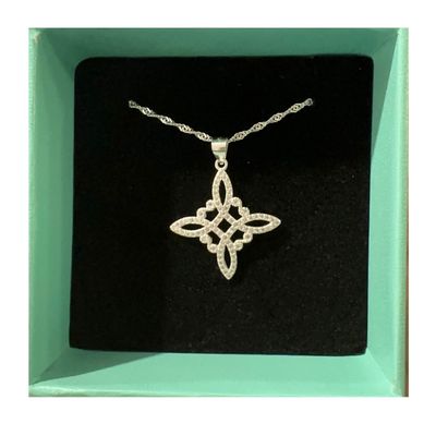 Imagen 2 del producto COLLAR DE PROTECCION NUDO DE BRUJA PLATA FINA CON MICROCIRCONES