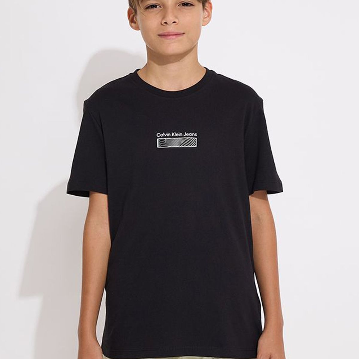 CALVIN KLEIN - Polera Niño Jersey Wave Negro Calvin Klein BEH