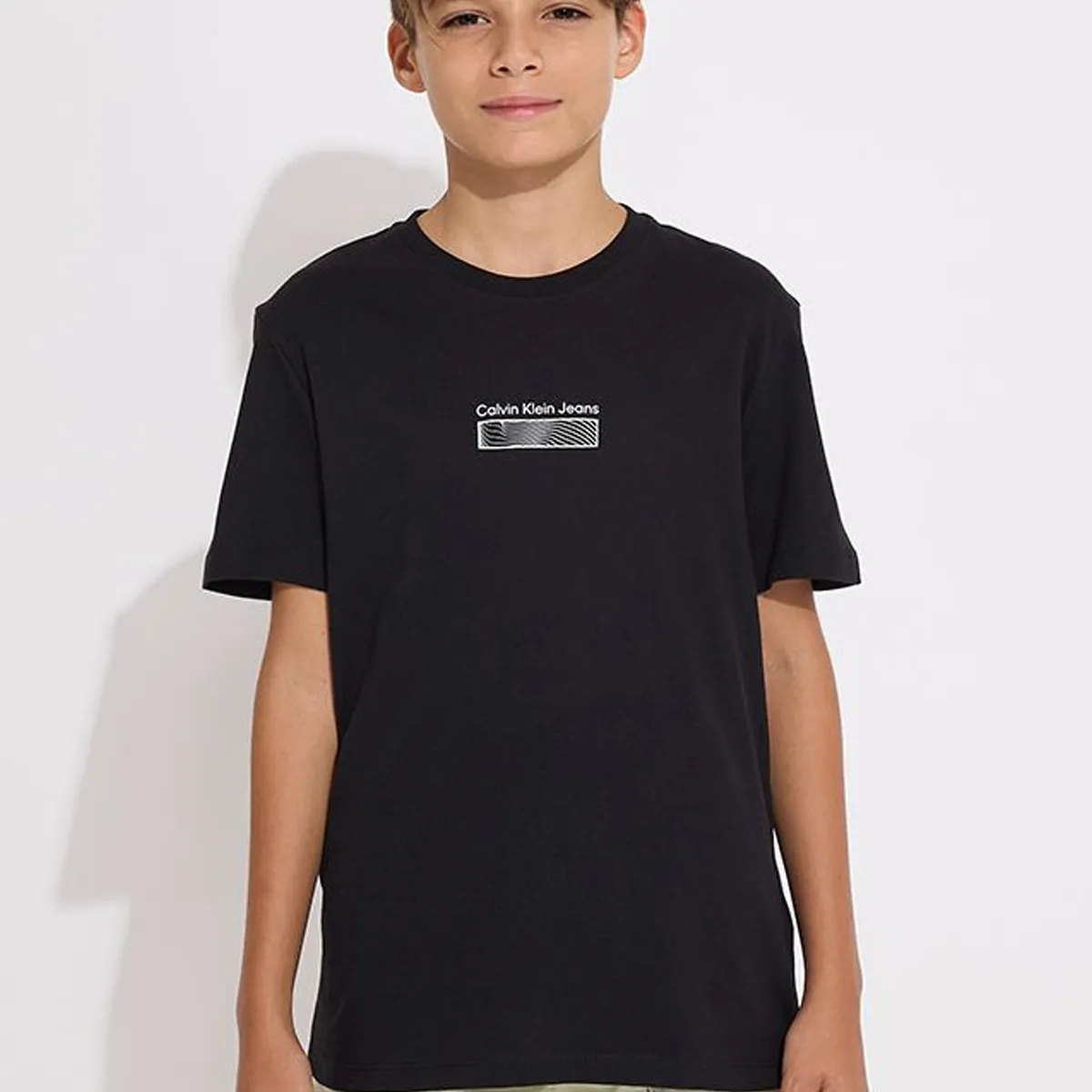 CALVIN KLEIN - Polera Niño Jersey Wave Negro Calvin Klein BEH