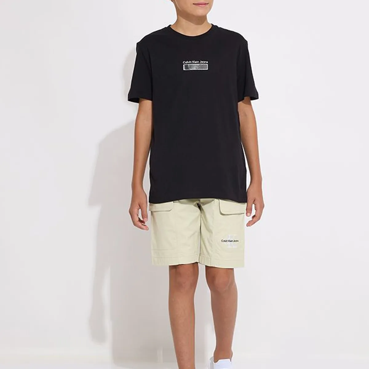 CALVIN KLEIN - Polera Niño Jersey Wave Negro Calvin Klein BEH