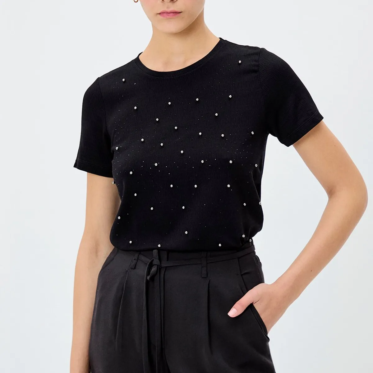 IO - Polera Manga Corta Negro Mujer Io