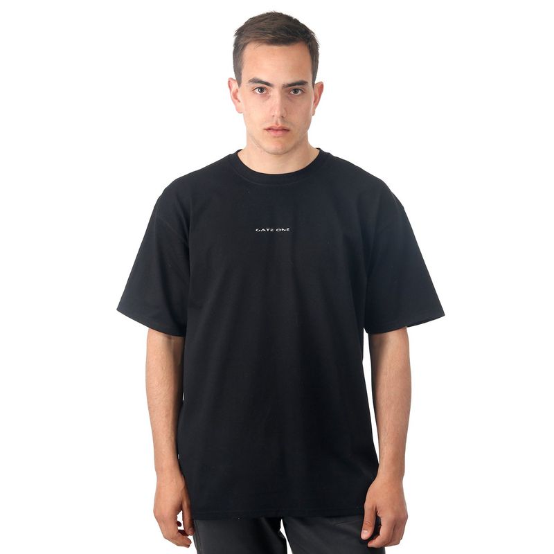 GATE ONE - Polera Manga Corta Negra Estampado Delantero y Trasero