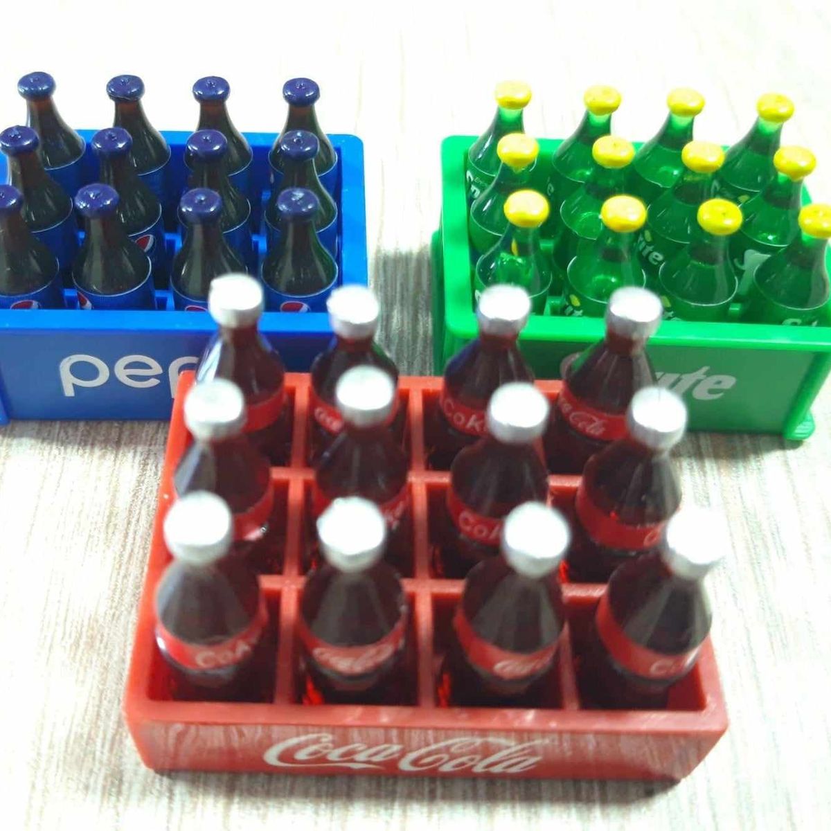 GENERICO - Pack 3 bandejas y 36 botellas de bebidas de plastico 2 a 4cm