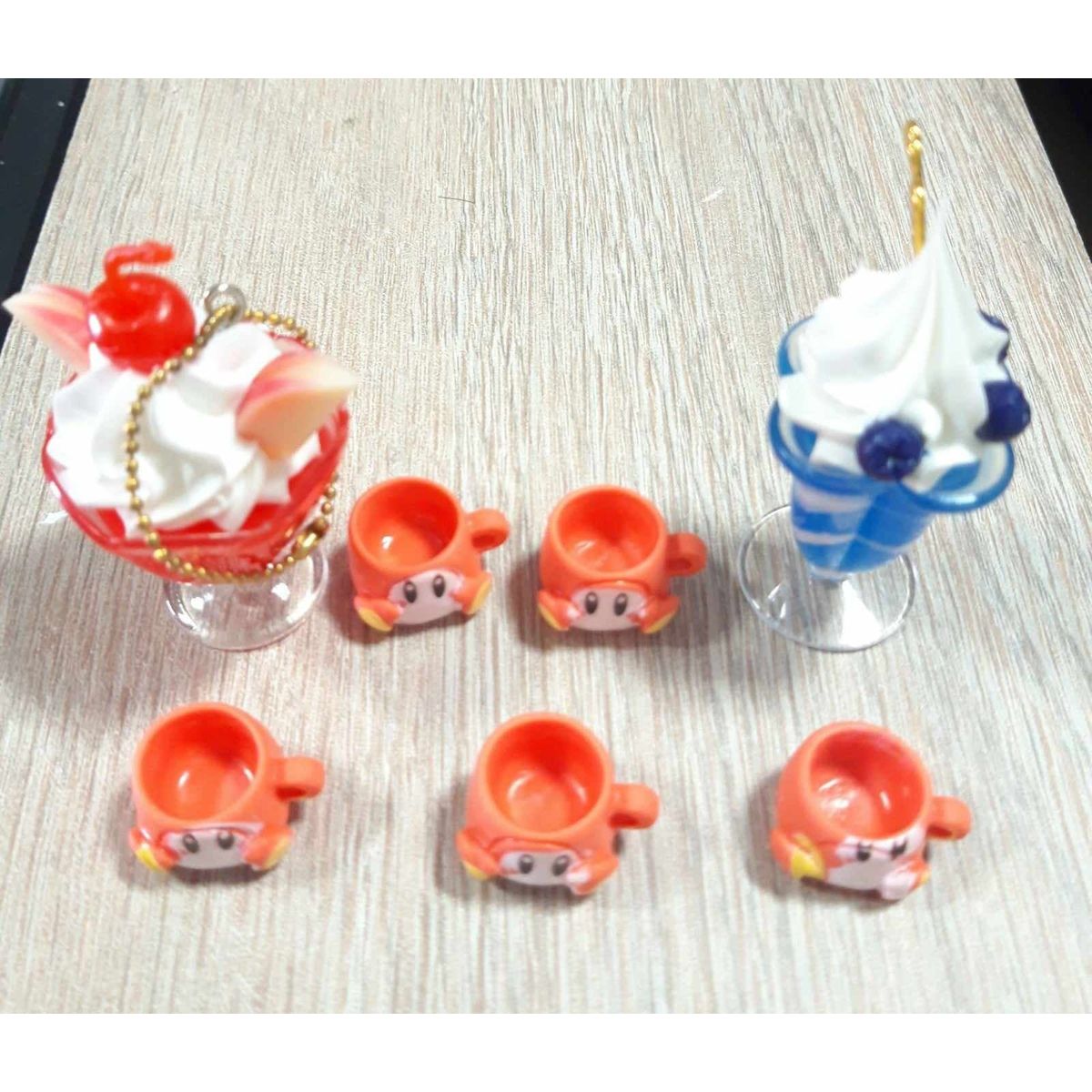 GENERICO - Pack 5 mini tazas 2cm y 2 tazas helado 5cm de plastico.