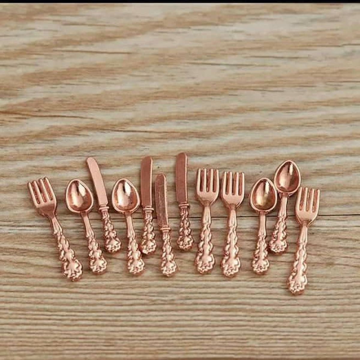 GENERICO - Set coleccion de miniaturas juego 12 unds de metal 2 cm.