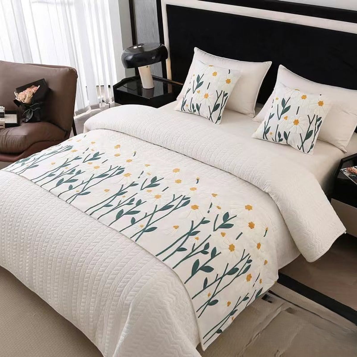 GENERICO - HERMOSOS SET DE PIECERAS BORDADAS CON DOS FUNDAS DE COJIN BORDADOS