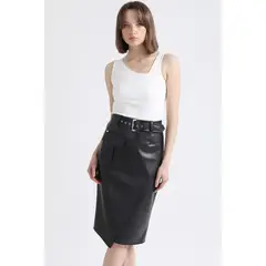 LIOLA - Falda Midi Asimetrica, Simil Cuero, Negro