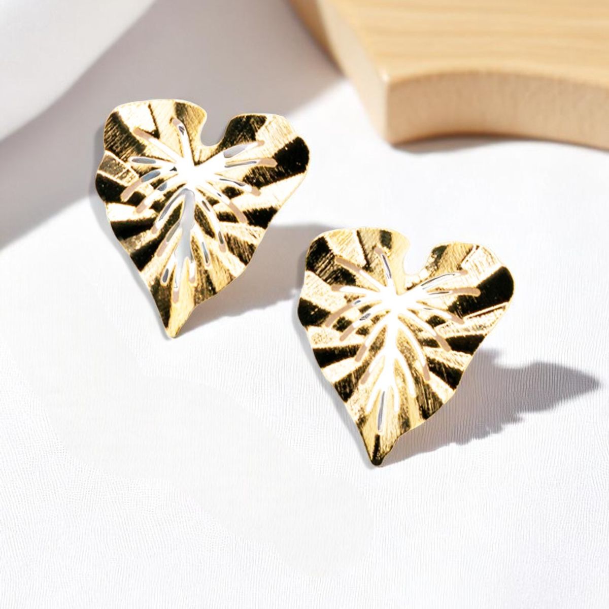 JOYAS MONTERO - Aros Olivia Baño de Oro de 24 k