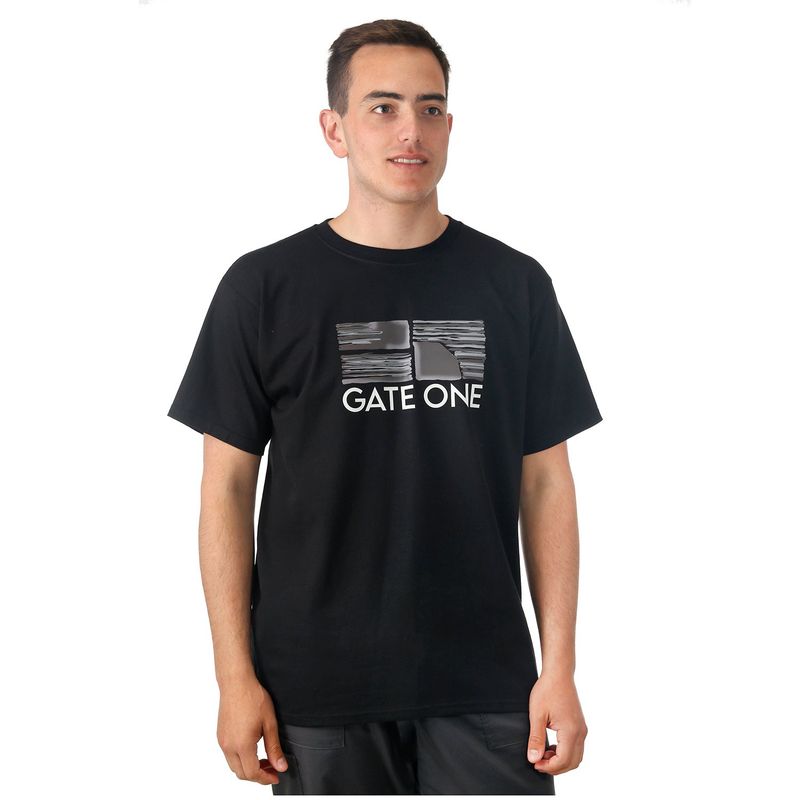 GATE ONE - Polera Manga Corta Negra Estampado Delantero