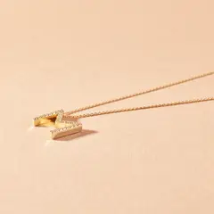 JB JOYAS BARON - Collar Oro 18kt Diamantes Letra M con 13 Pts - Danielle Costantini
