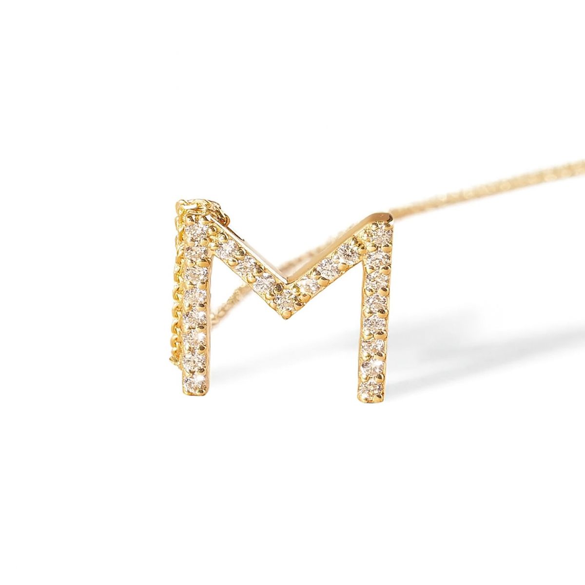 JB JOYAS BARON - Collar Oro 18kt Diamantes Letra M con 13 Pts - Danielle Costantini
