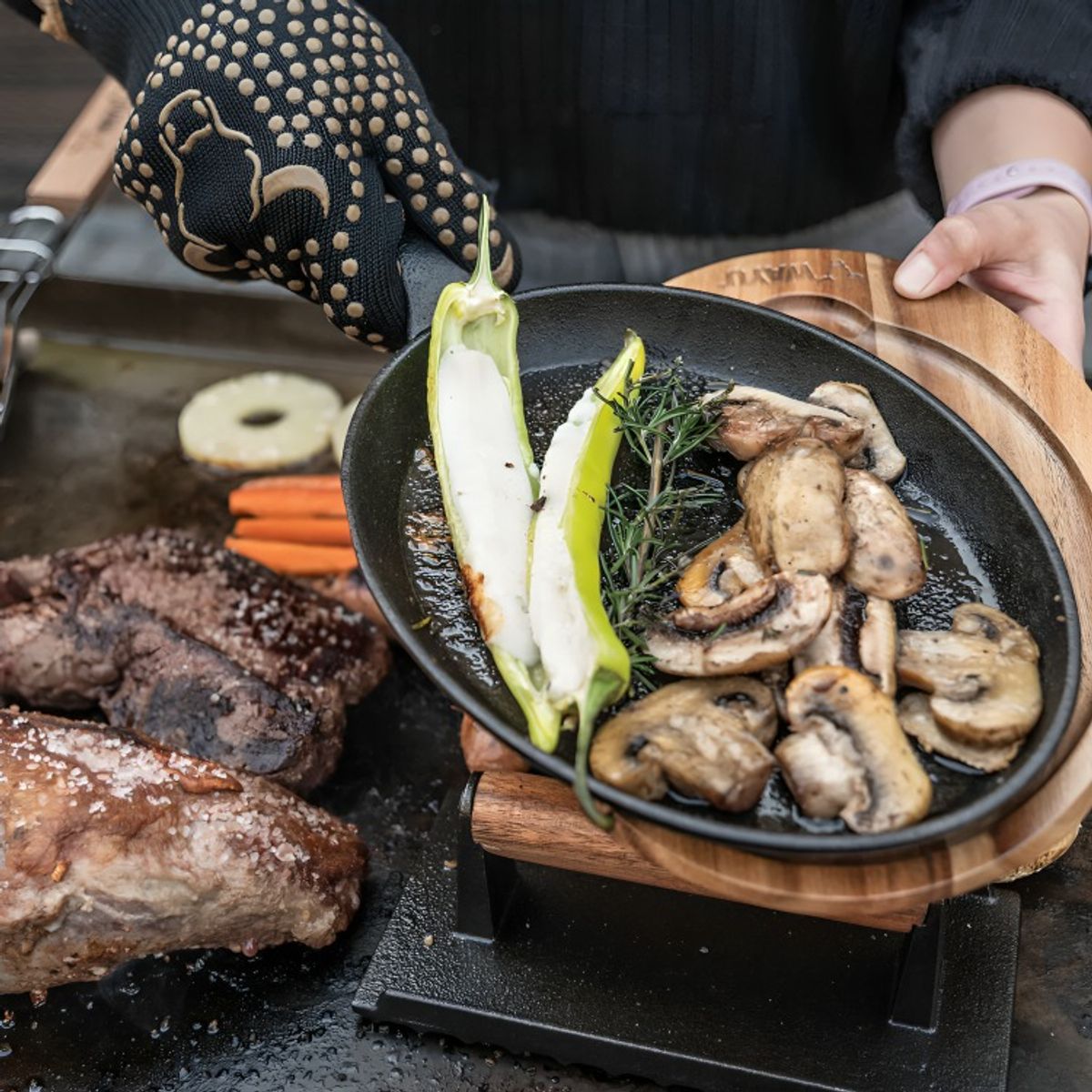 WAYU - SARTEN IRON CAST BASE MADERA WAYU