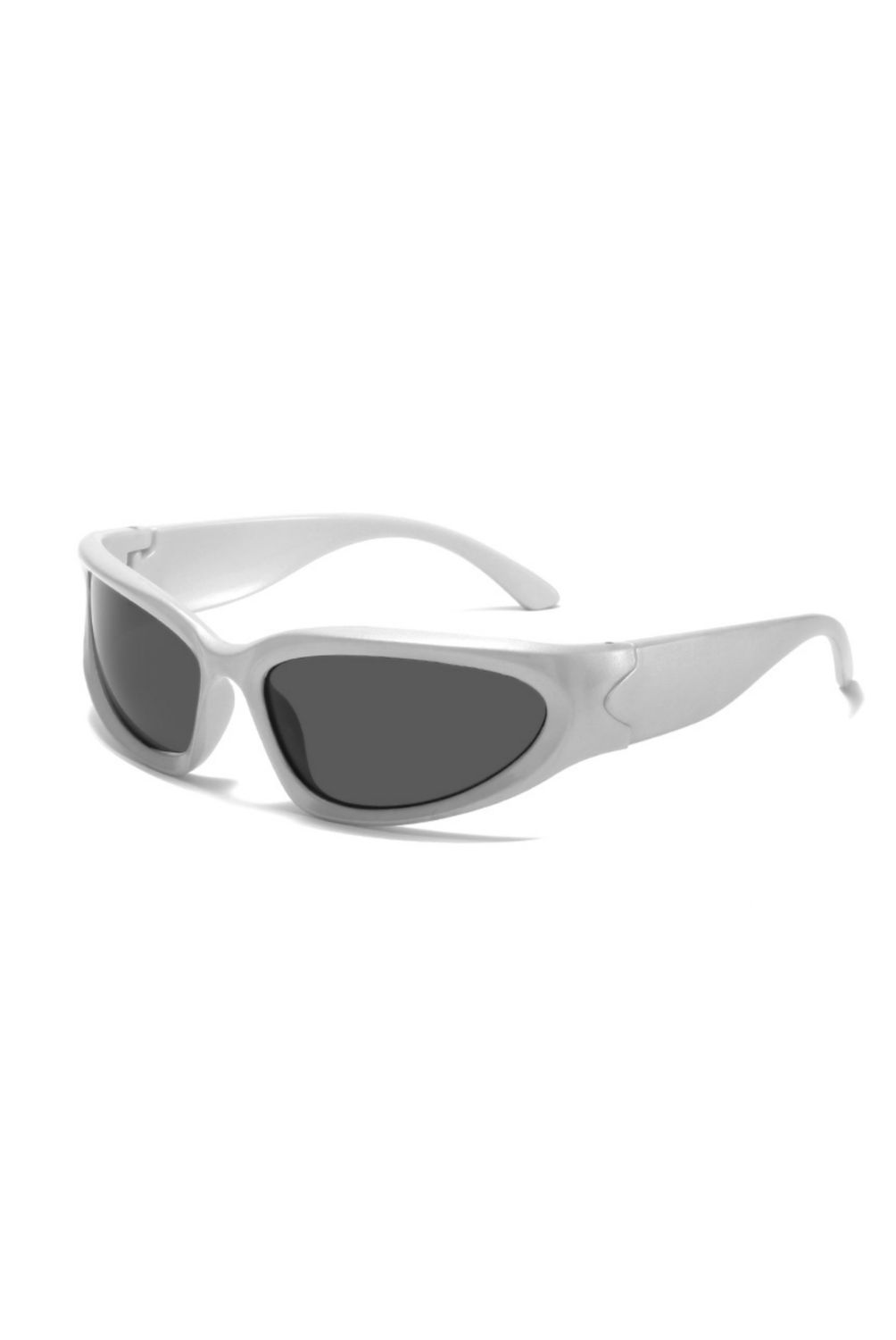 w=1004,h=1500,fit=pad