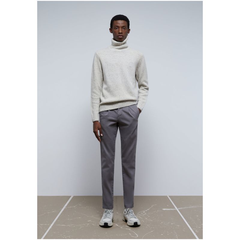 SCALPERS - Pantalón Chino Pinzas Grey