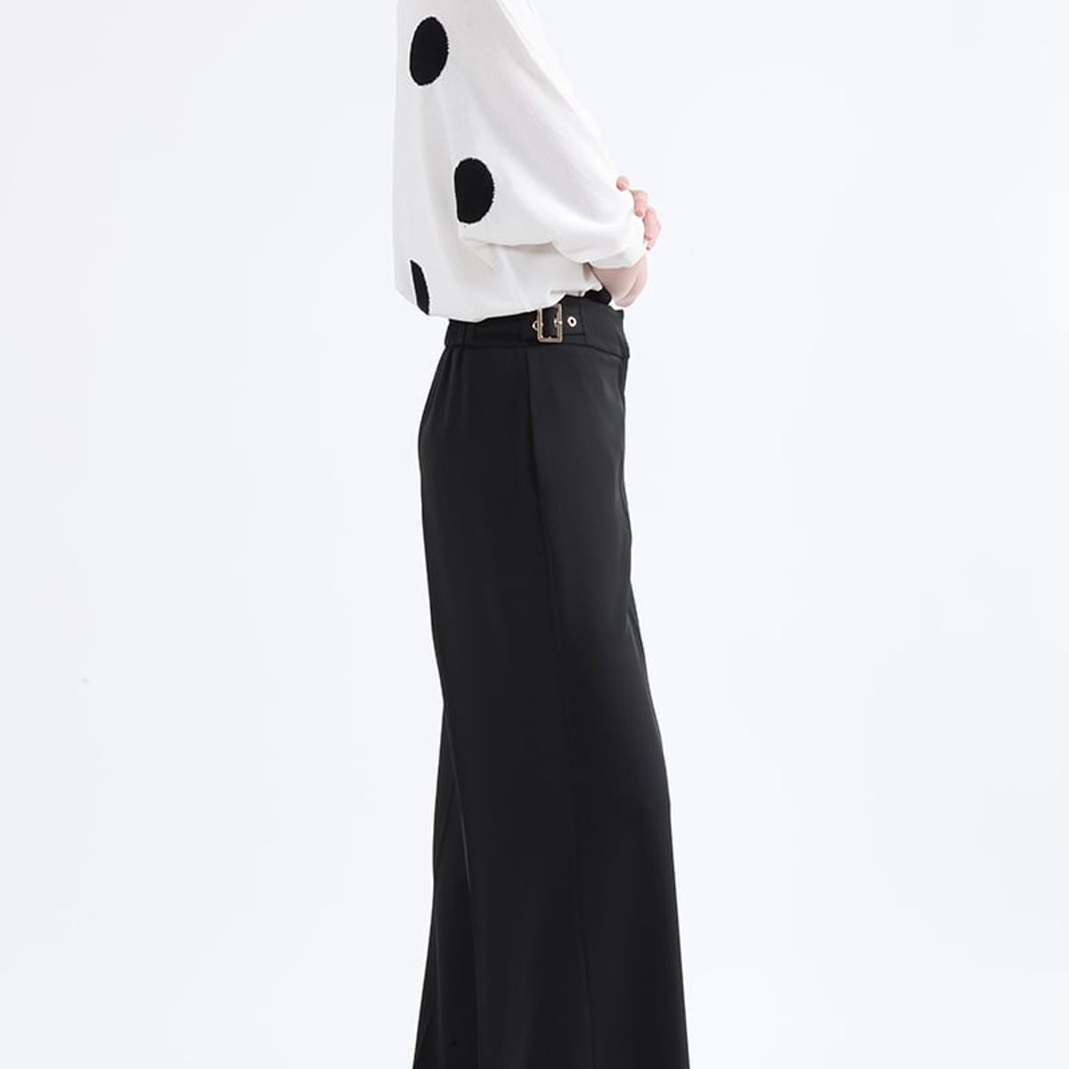 LIOLA - Pantalon Ancho, Tiro Alto, Con Hebillas, Negro Liola