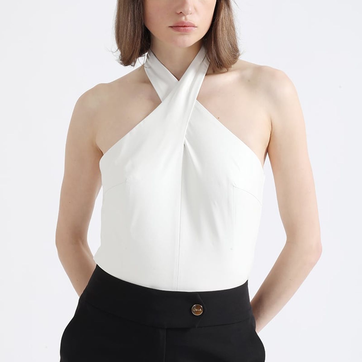 LIOLA - Top Halter Cruzado, Crudo Liola