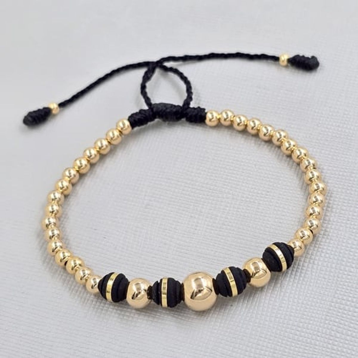 GENERICO - Pulsera Tejida Negra Balin Oro Laminado 18k