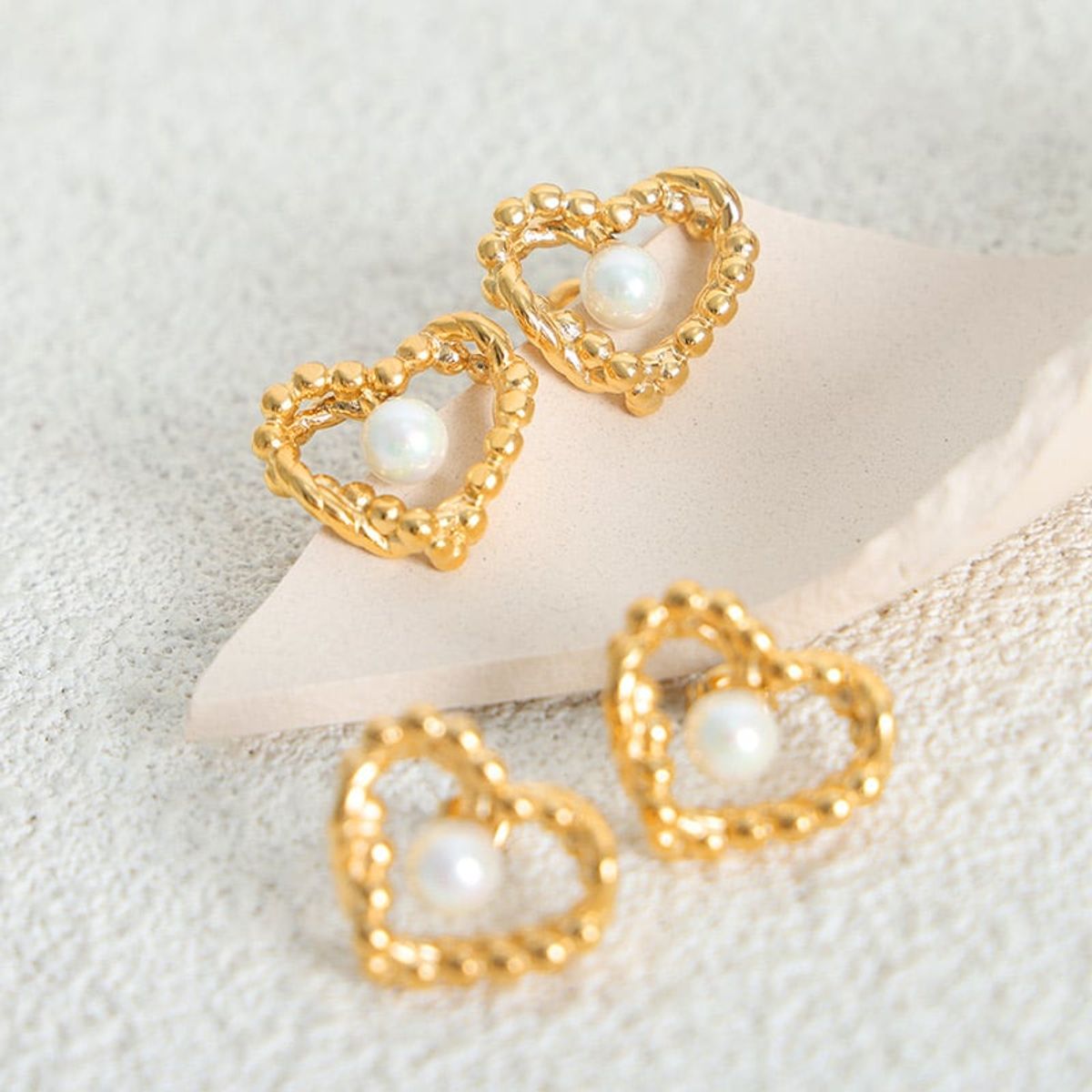 LUX JOYAS - Aros Baño Oro Amarillo 18k Corazón Perla