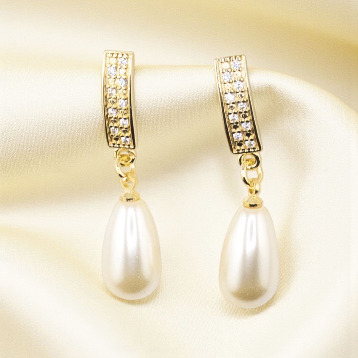 JOYAS MONTERO - Aros Ale Baño Oro 24K creado cristales de Swarovski® Cream