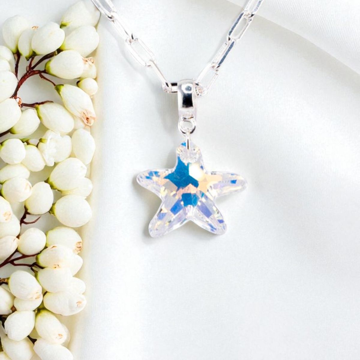 JOYAS MONTERO - Collar Chiara Sicilia Baño Oro Blanco creado cristales de Swarovski® Aurora Boreal