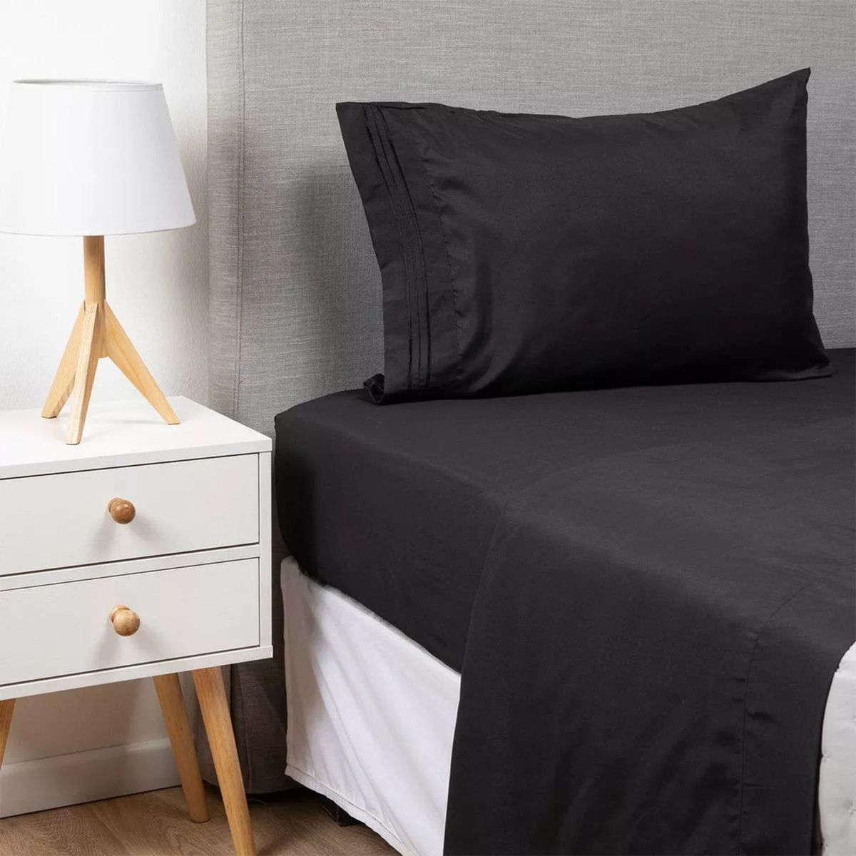 IMPORTCLICK - Juego Sábanas Hotel Suave Microfibra + 2 Fundas Bordadas 1,5 PL Negro