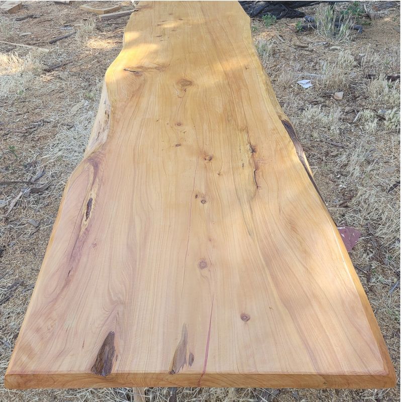 BOSQUE SUR SPA - Cubierta de Mesa Rústica Madera Ciprés Macrocarpa una pieza 300cmX40cm