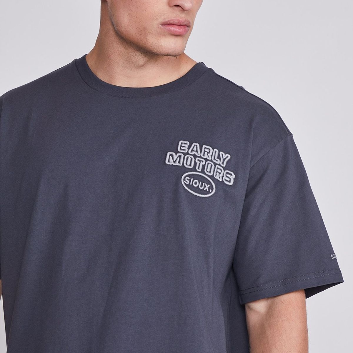 SIOUX - Polera Hombre Gris Motors Relieve Sioux