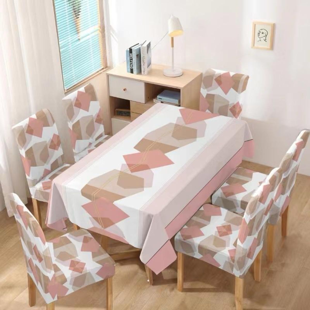 GENERICO - Mantel Antimanchas con 6 Fundas de Silla 140 x 220 cm - Rosado Figuras