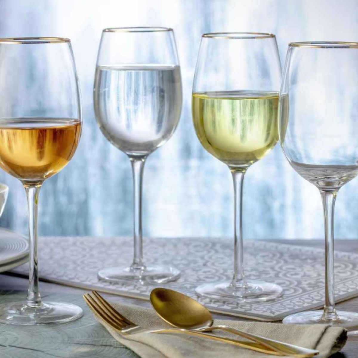 OEM - Set De 4 Copas De Vino Borde Dorado 315 Ml