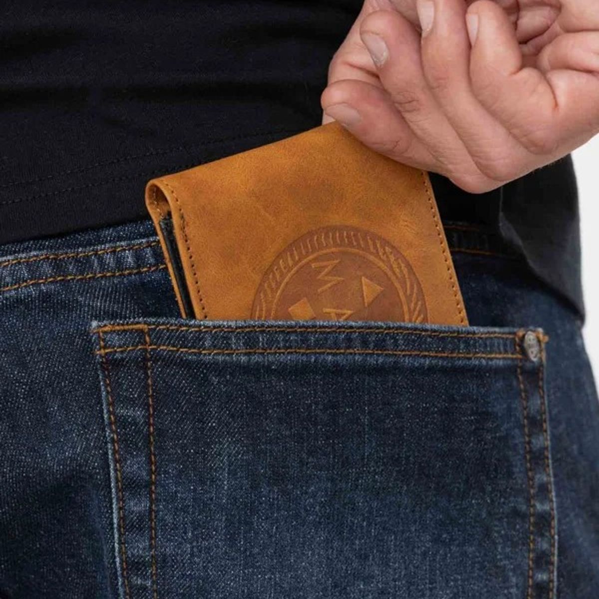 MAUI AND SONS - Pack Polera Billetera Arcane Negro Hombre Maui And Sons